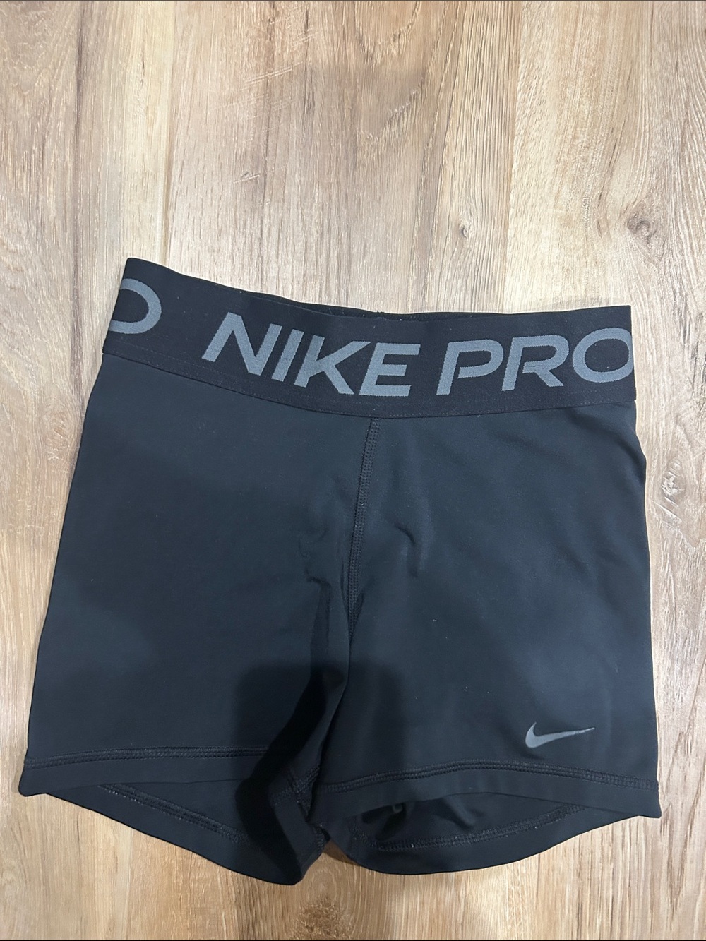 Nike Pro Black Women's Compression Shorts - Picture 4 of 5